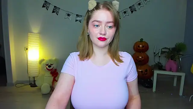 Snapshot of AidaPerry chatting on November 1, 2025, 6:21 pm AidaPerry online show from November 1, 2025, 6:21 pm