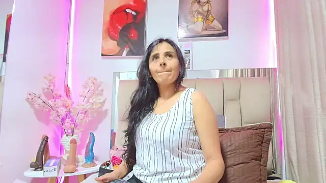  Marcela   online show from May 18, 2026, 11:27 am