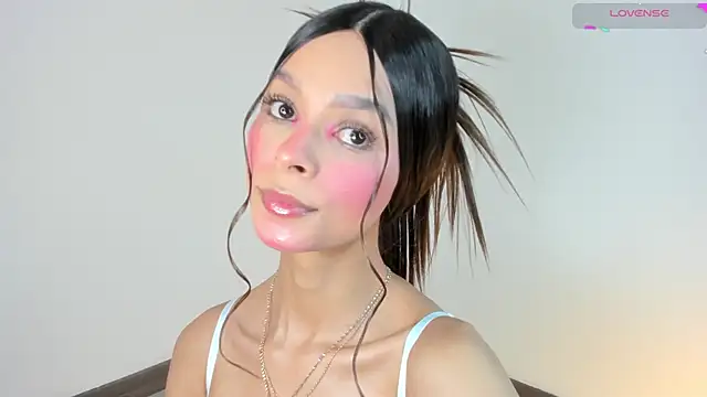 sofia quiros online show from January 14, 2025, 11:42 am
