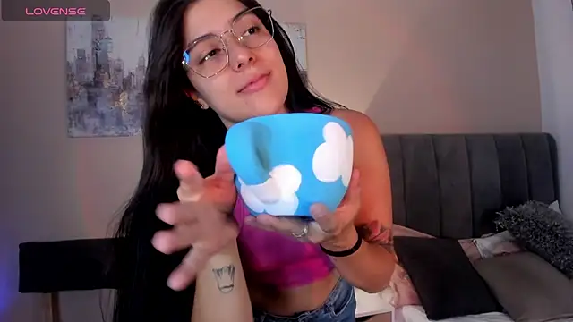 dakotaa   online show from January 22, 2025, 10:15 pm