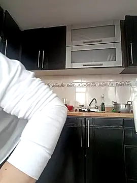 coral smitth online show from October 6, 2025, 7:33 pm