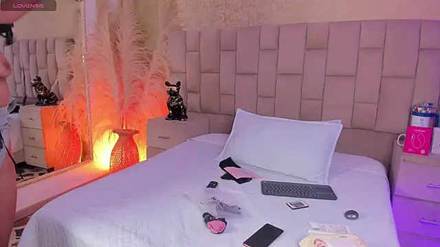 EmmaTorres  online show from January 12, 2026, 9:53 pm