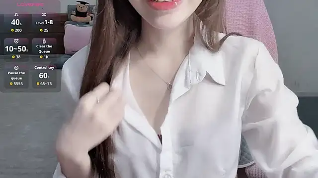 Snapshot of TrinhH_Nabbi chatting on November 6, 2025, 5:52 am TrinhH Nabbi online show from November 6, 2025, 5:52 am