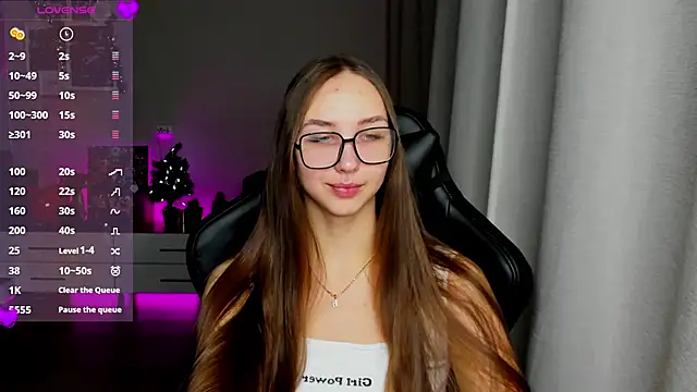 Sm0ly online show from December 20, 2024, 2:08 am