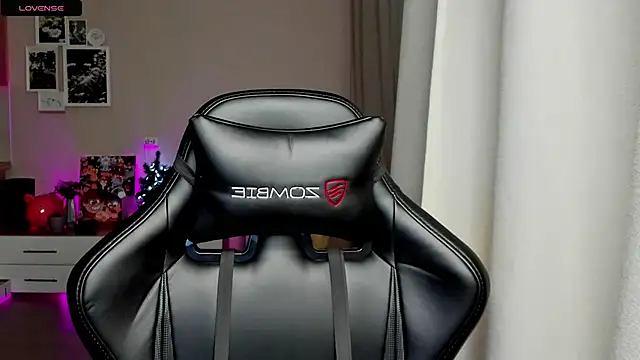 Sm0ly online show from February 7, 2025, 1:15 am