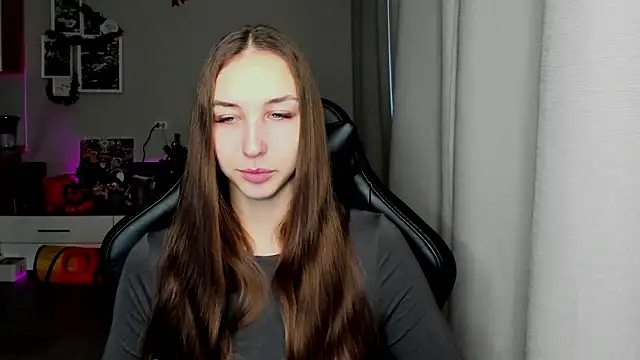 Sm0ly online show from January 18, 2026, 2:48 am