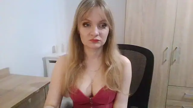 AlmaHoney online show from October 15, 2025, 8:31 pm