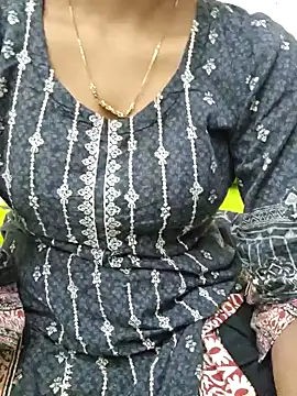 Snapshot of mariyaqueen chatting on October 19, 2025, 3:34 pm mariyaqueen online show from October 19, 2025, 3:34 pm