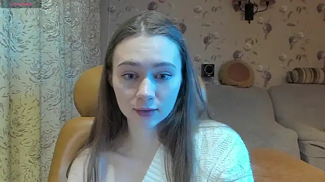 Snapshot of MadeleineWiliams chatting on January 17, 2025, 4:17 am MadeleineWiliams online show from January 17, 2025, 4:17 am