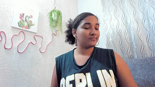 Snapshot of samanthaeliott22 chatting on October 15, 2025, 5:07 am samanthaeliott22 online show from October 15, 2025, 5:07 am