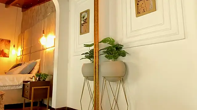 AlessiaLondon online show from January 9, 2025, 6:59 am