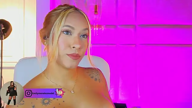 Snapshot of AlessiaLondon chatting on June 28, 2026, 12:00 pm AlessiaLondon online show from June 28, 2026, 12:00 pm