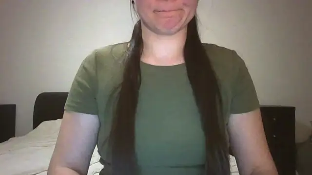 Snapshot of VanesaJewelz chatting on February 23, 2025, 5:39 pm VanesaJewelz online show from February 23, 2025, 5:39 pm