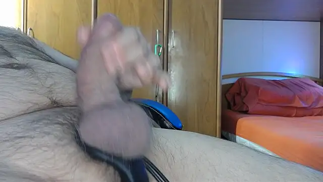 Snapshot of daddylove2024 chatting on January 8, 2025, 10:06 pm daddylove2024 online show from January 8, 2025, 10:06 pm