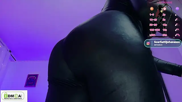 Miss scarllet  online show from April 9, 2026, 1:05 pm