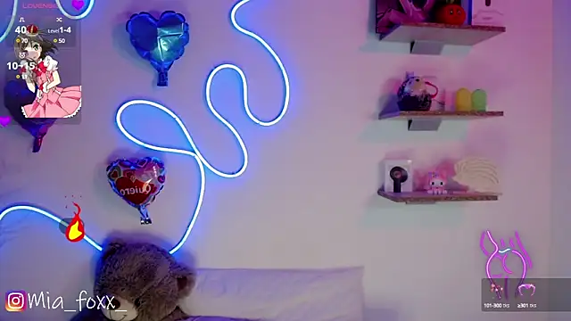 Mia foxx  online show from February 8, 2025, 12:06 am