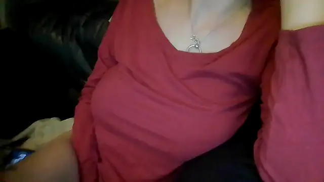 indie-rayne online show from April 12, 2026, 12:04 am