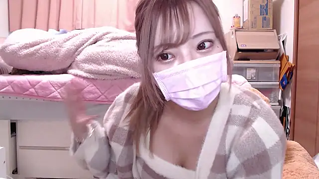 Snapshot of _chanMOMO_ chatting on December 22, 2024, 4:50 am chanMOMO online show from December 22, 2024, 4:50 am