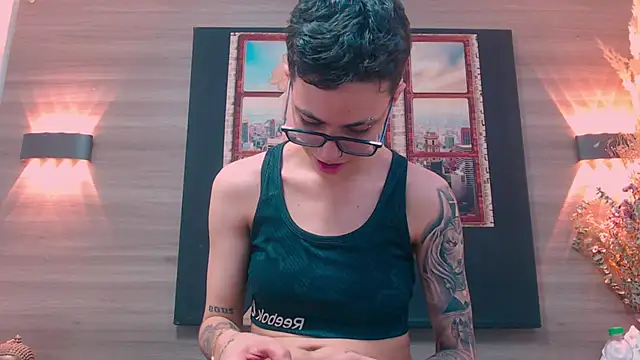 Cutie Shy  online show from December 3, 2025, 5:11 pm