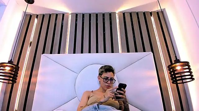 Cutie Shy  online show from January 12, 2026, 7:30 pm