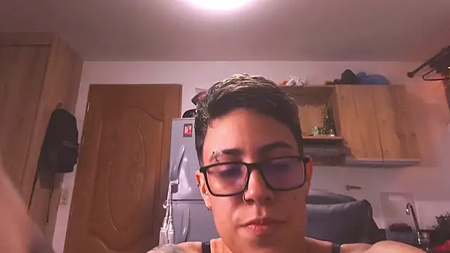 Cutie Shy  online show from March 9, 2026, 1:20 am