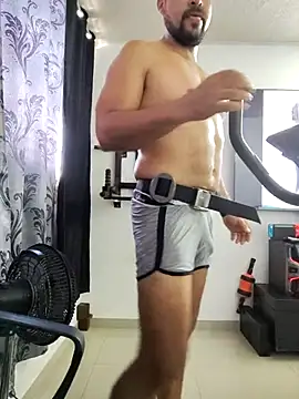 Snapshot of LatinMar chatting on March 10, 2025, 1:43 pm LatinMar online show from March 10, 2025, 1:43 pm