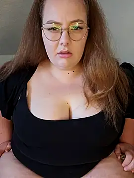 Snapshot of _Julie_x chatting on March 9, 2026, 7:56 am Julie x online show from March 9, 2026, 7:56 am