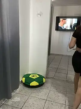 lolitalamasbonita01 online show from February 9, 2025, 9:17 pm