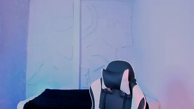 Kateryn  online show from October 6, 2025, 9:01 pm