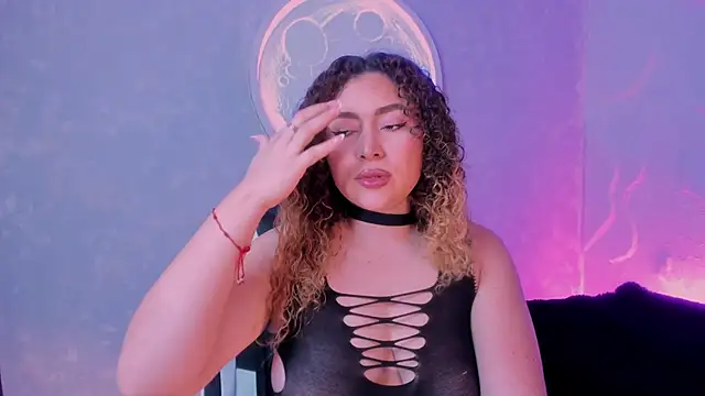 Kateryn  online show from October 11, 2025, 8:07 pm