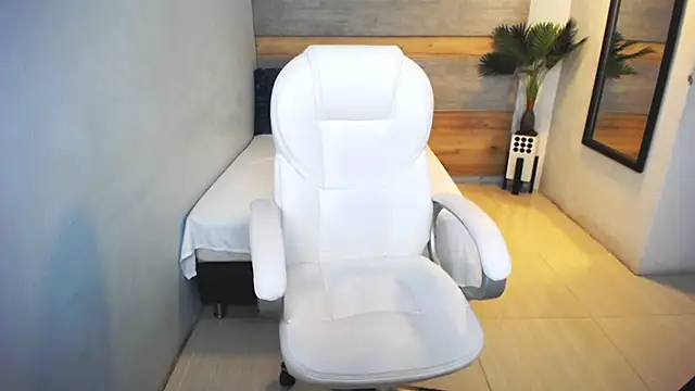 Snapshot of liseth_fox chatting on December 7, 2024, 1:58 am liseth fox online show from December 7, 2024, 1:58 am