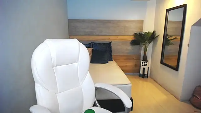 Snapshot of liseth_fox chatting on December 12, 2024, 2:04 am liseth fox online show from December 12, 2024, 2:04 am