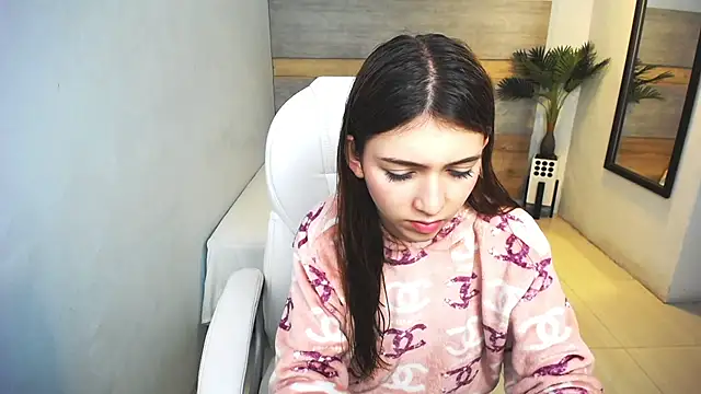 Snapshot of liseth_fox chatting on December 15, 2024, 1:43 pm liseth fox online show from December 15, 2024, 1:43 pm