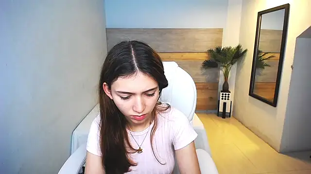 Snapshot of liseth_fox chatting on December 21, 2024, 12:27 pm liseth fox online show from December 21, 2024, 12:27 pm