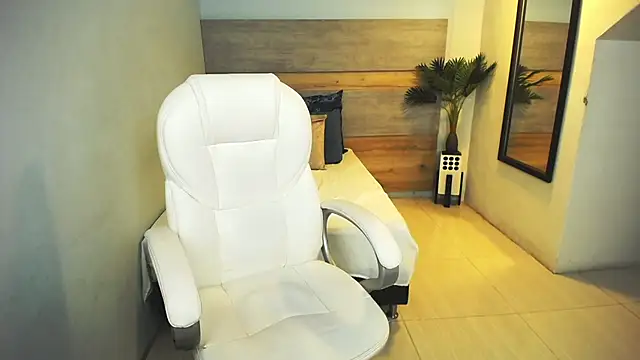 Snapshot of liseth_fox chatting on January 2, 2025, 11:06 pm liseth fox online show from January 2, 2025, 11:06 pm