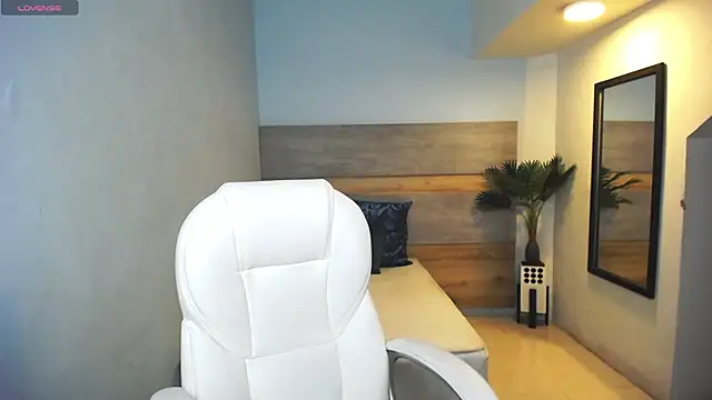 Snapshot of liseth_fox chatting on January 3, 2025, 7:39 pm liseth fox online show from January 3, 2025, 7:39 pm