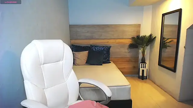 Snapshot of liseth_fox chatting on January 4, 2025, 1:42 am liseth fox online show from January 4, 2025, 1:42 am