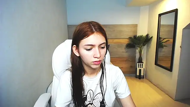 Snapshot of liseth_fox chatting on January 4, 2025, 12:38 pm liseth fox online show from January 4, 2025, 12:38 pm