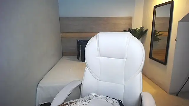 Snapshot of liseth_fox chatting on January 16, 2025, 10:34 pm liseth fox online show from January 16, 2025, 10:34 pm