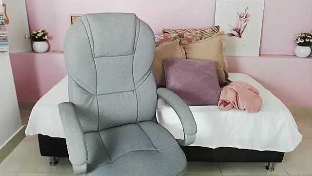 Snapshot of liseth_fox chatting on January 25, 2025, 7:18 pm liseth fox online show from January 25, 2025, 7:18 pm