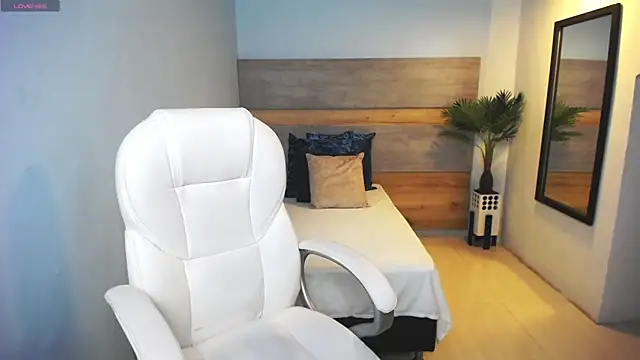 Snapshot of liseth_fox chatting on February 6, 2025, 11:15 pm liseth fox online show from February 6, 2025, 11:15 pm