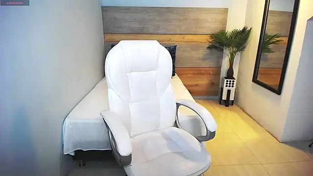 Snapshot of liseth_fox chatting on March 1, 2025, 6:00 pm liseth fox online show from March 1, 2025, 6:00 pm