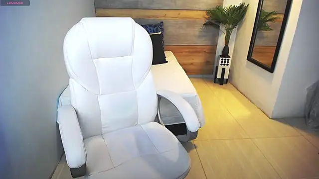 Snapshot of liseth_fox chatting on March 5, 2025, 10:21 pm liseth fox online show from March 5, 2025, 10:21 pm