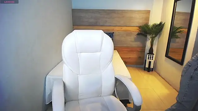 Snapshot of liseth_fox chatting on March 16, 2025, 1:38 am liseth fox online show from March 16, 2025, 1:38 am