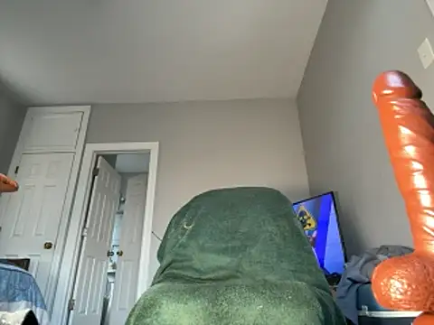 ChiRaqb8 online show from November 4, 2025, 8:52 pm