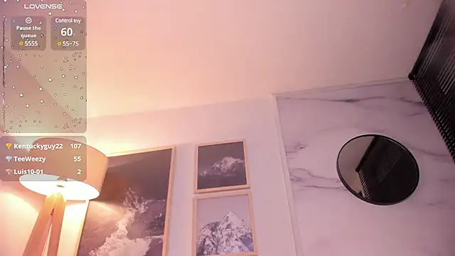 lara madisson online show from March 22, 2025, 8:29 am