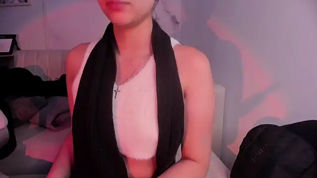 lara madisson online show from September 18, 2025, 5:53 am