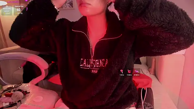 lara madisson online show from September 21, 2025, 5:53 am