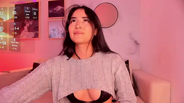 lara madisson online show from September 26, 2025, 7:23 am