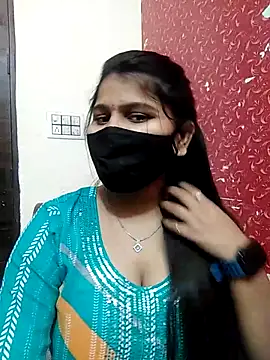 Snapshot of Hotty-simran chatting on March 1, 2025, 4:37 am Hotty-simran online show from March 1, 2025, 4:37 am